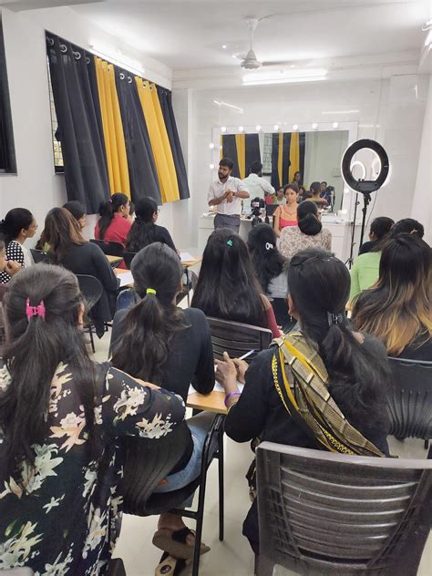 beauty parlour course in pune